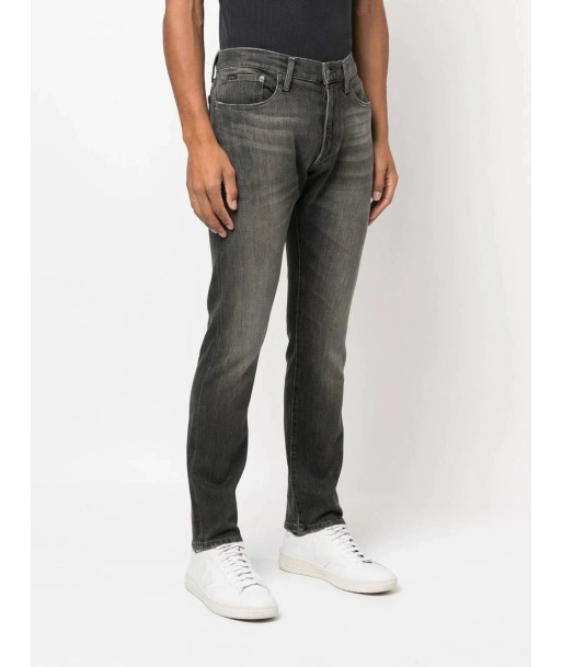 Low Rise Slim Cut Jeans chez Cornerstreet bien 