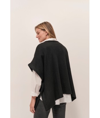 ADA  - Col cape noir tricot boutons côtés brillant des détails fins