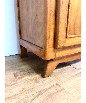 Armoire homme debout vintage ouvre sa boutique