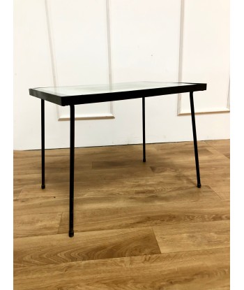 Table d’appoint en métal noir chez Cornerstreet bien 