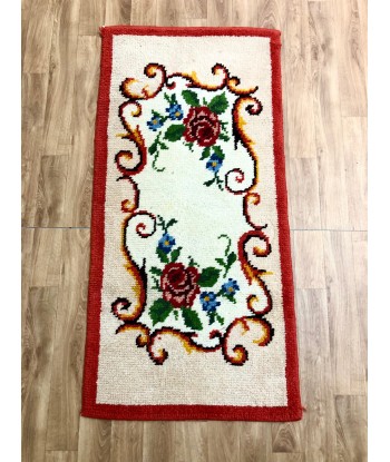 Tapis vintage en boucles de laine en stock