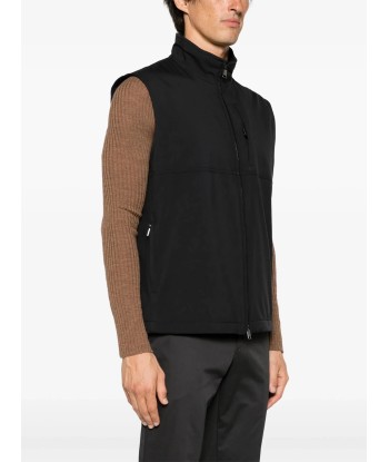 Performa Zip Up Gilet ouvre sa boutique