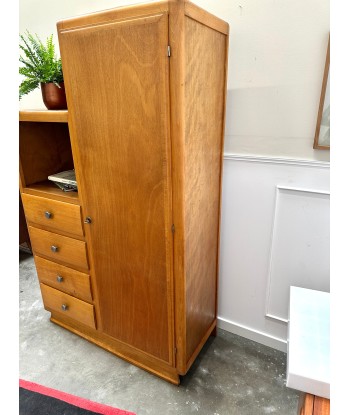 Armoire asymétrique vintage pour bénéficier 